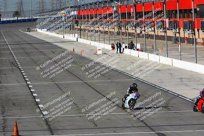 media/Jan-21-2023-Fastrack Riders (Sat) [[fcf3f88a30]]/Level 4/Session 2 Nascar 1/